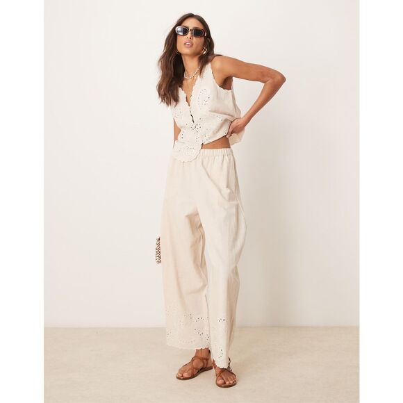 ASOS Linen Blend Scallop Embroidered Neutral Vest Blouse New XS - Picture 2 of 7